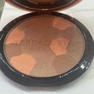 Guerlain Terracotta Light - the sun-kissed glow Powder - 5 DEEP WARM. NWOB $60